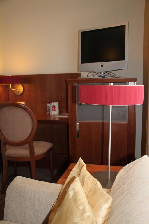 Buskes Hotel Steinfoerde Wietze Bilik gambar